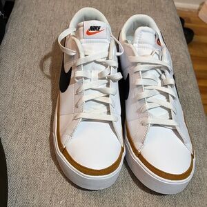 Nike Men's White and Tan Sneakers